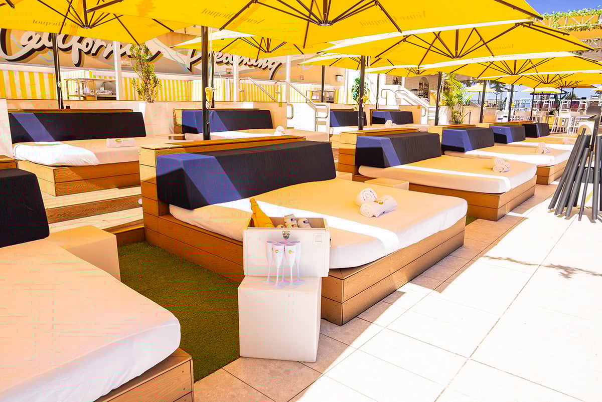 Cali-Beach-Poolside-Beds-1